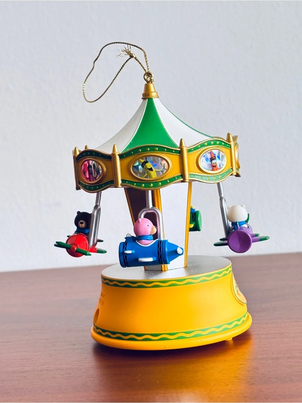 Hallmark & Crayola Carousel Keepsake Ornament 2018 - Pristine TESTED